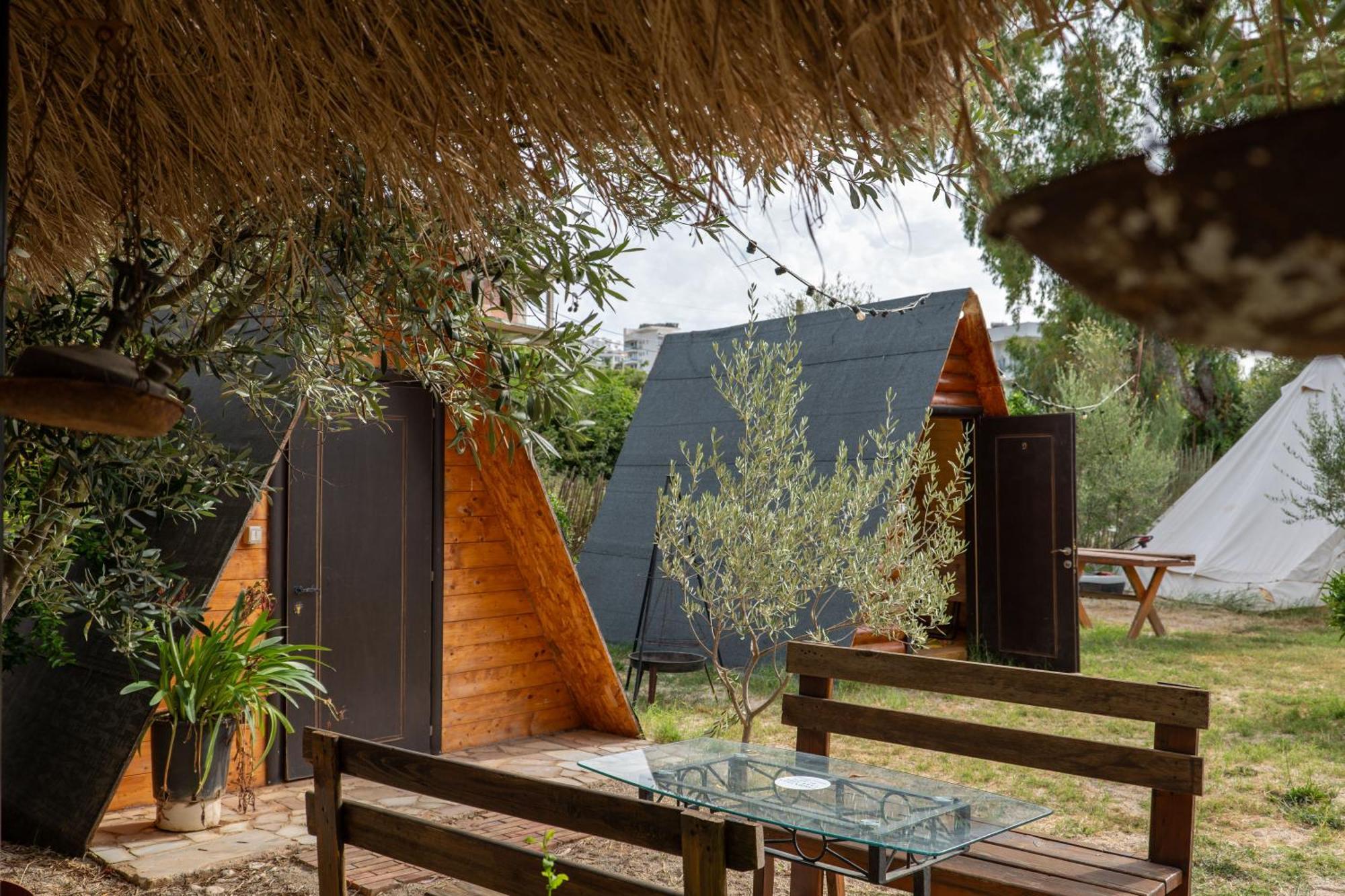 Garden Villa Lake Side & Glamping クサミル エクステリア 写真
