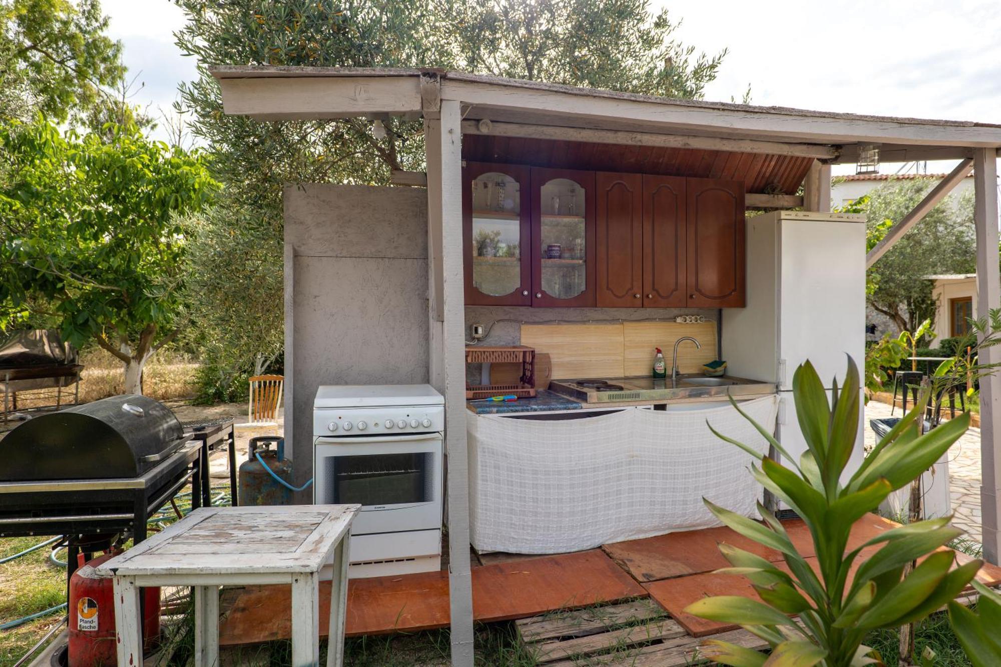 Garden Villa Lake Side & Glamping クサミル エクステリア 写真