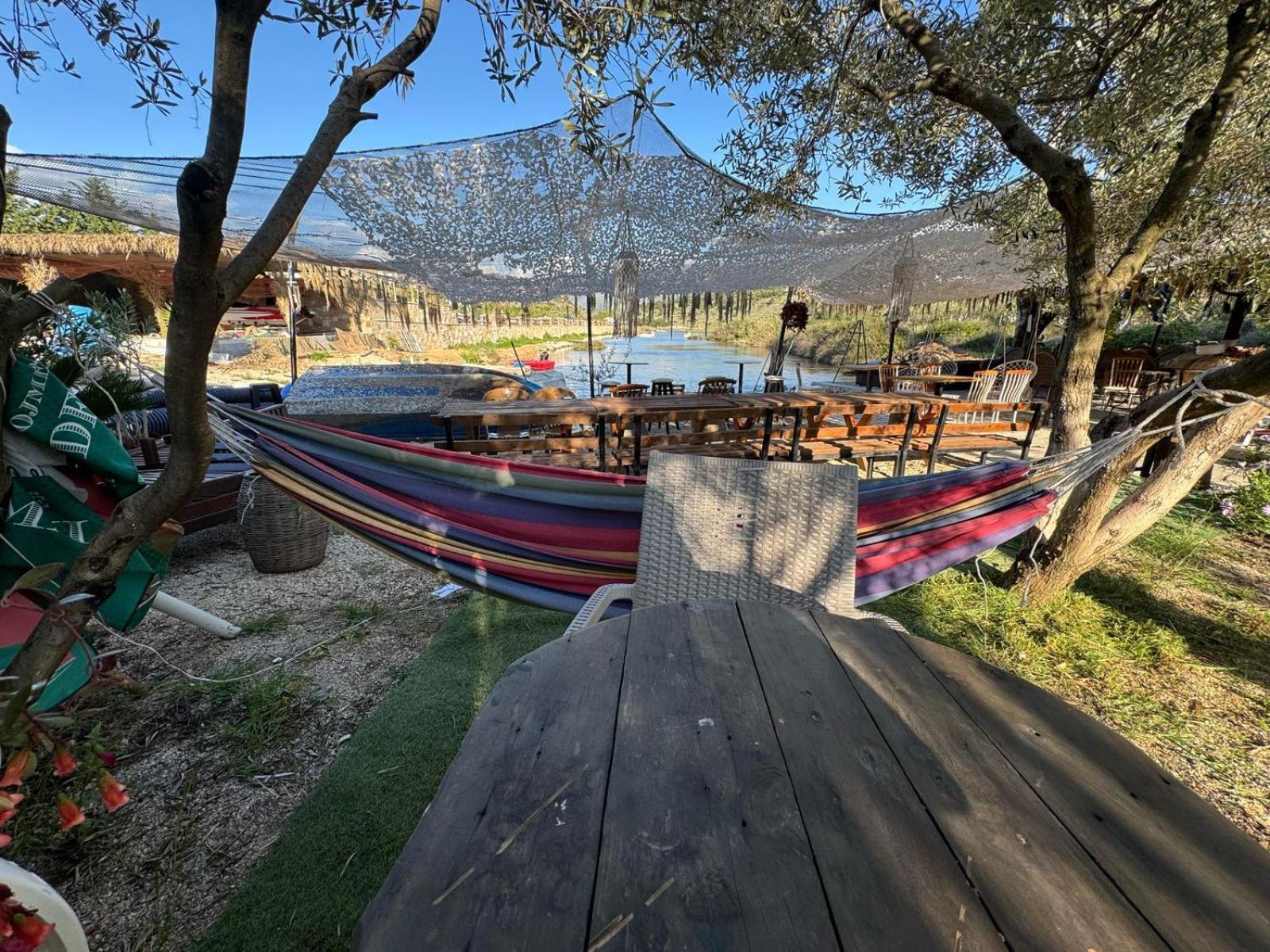 Garden Villa Lake Side & Glamping クサミル エクステリア 写真