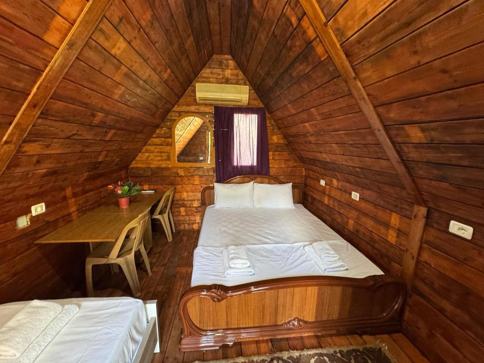 Garden Villa Lake Side & Glamping クサミル エクステリア 写真